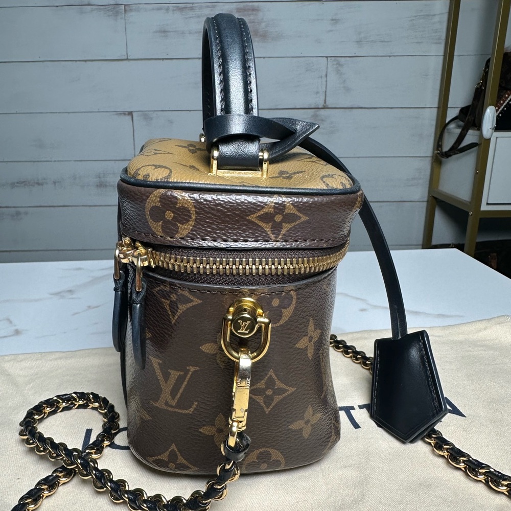 SOLD ❌ Louis Vuitton Reverse Monogram Vanity PM - Picture 5 of 13